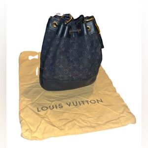 Louis Vuitton Mini Lin Noelie Blue Monogram Bucket Handbag VI1013